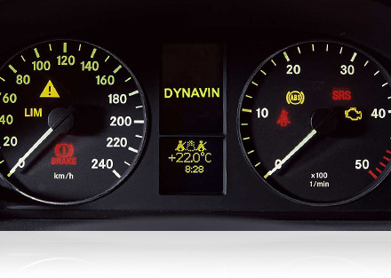 https://www.acr-hof.de/artikelbilder/dynavin/mercedes/d9-mb10v_mfa.jpg